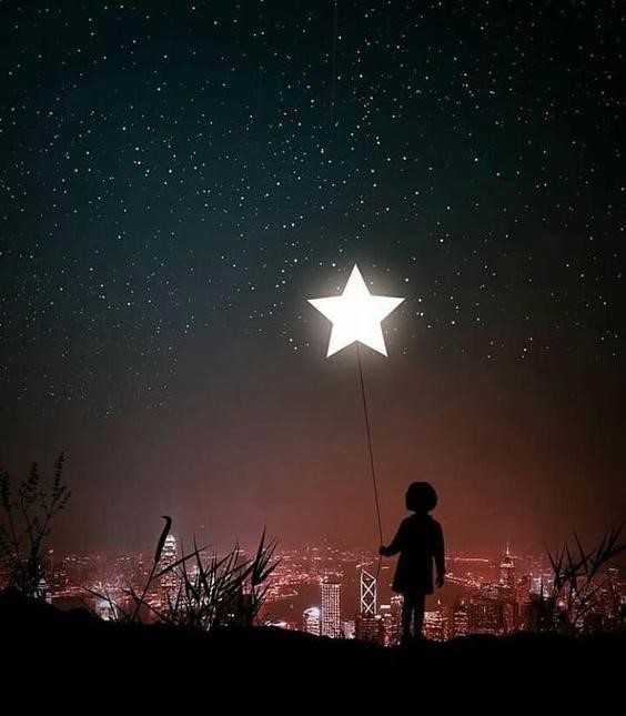 نوش آفرین راس ساعت ستاره