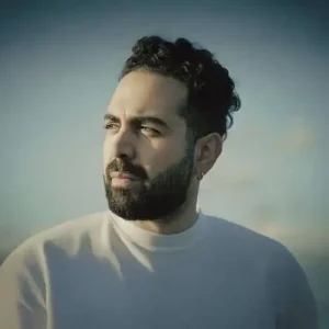 بهرام آغوش